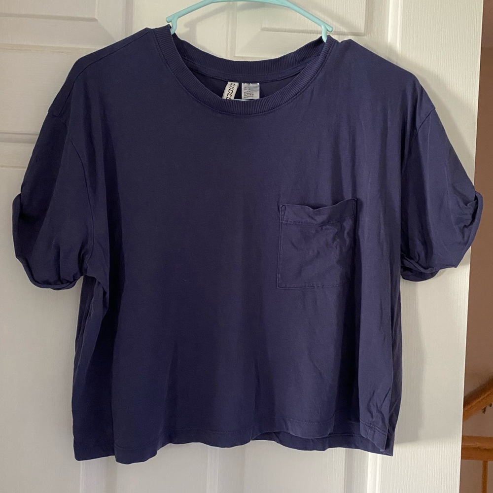 H&M Divided cropped tee